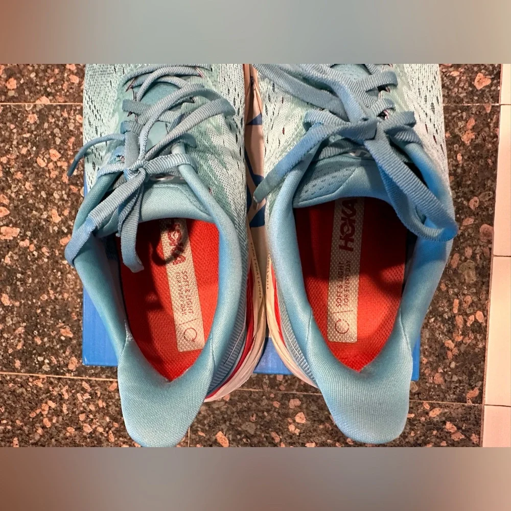 Hoka Clifton 8 - Picture 2 of 5